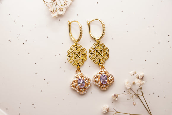 Queen Earrings