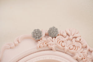 Mini Snail Heart Seed Studs