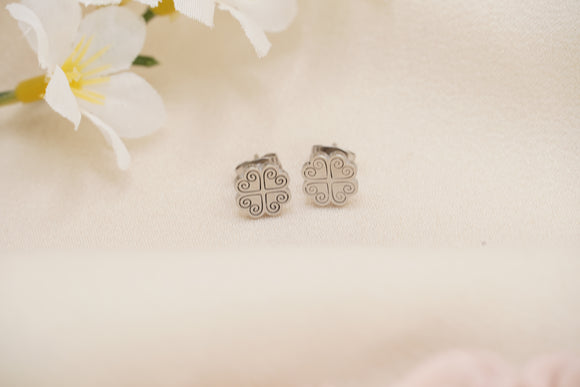 Mini Snail Heart Studs