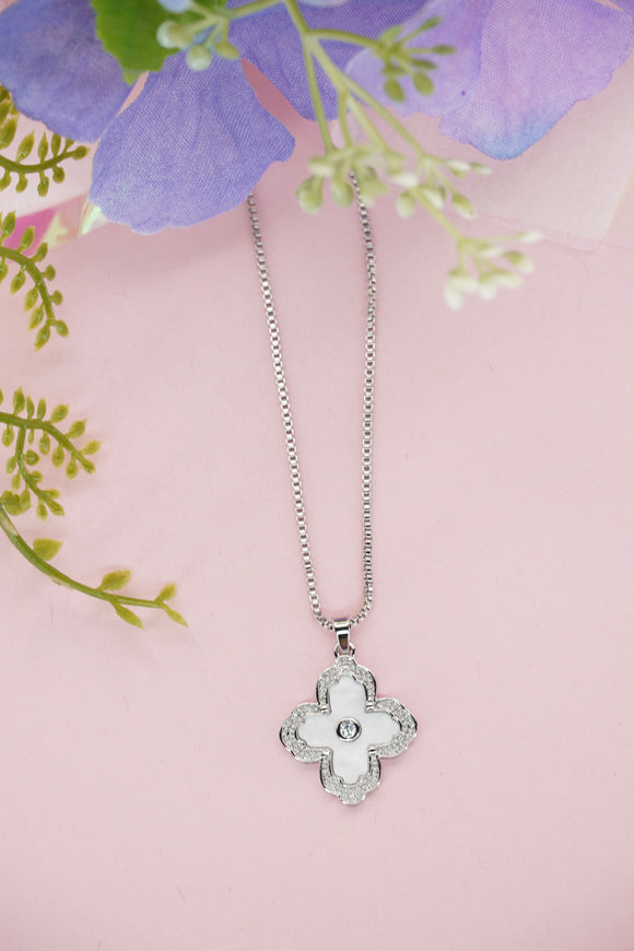 Unique Clover Necklace